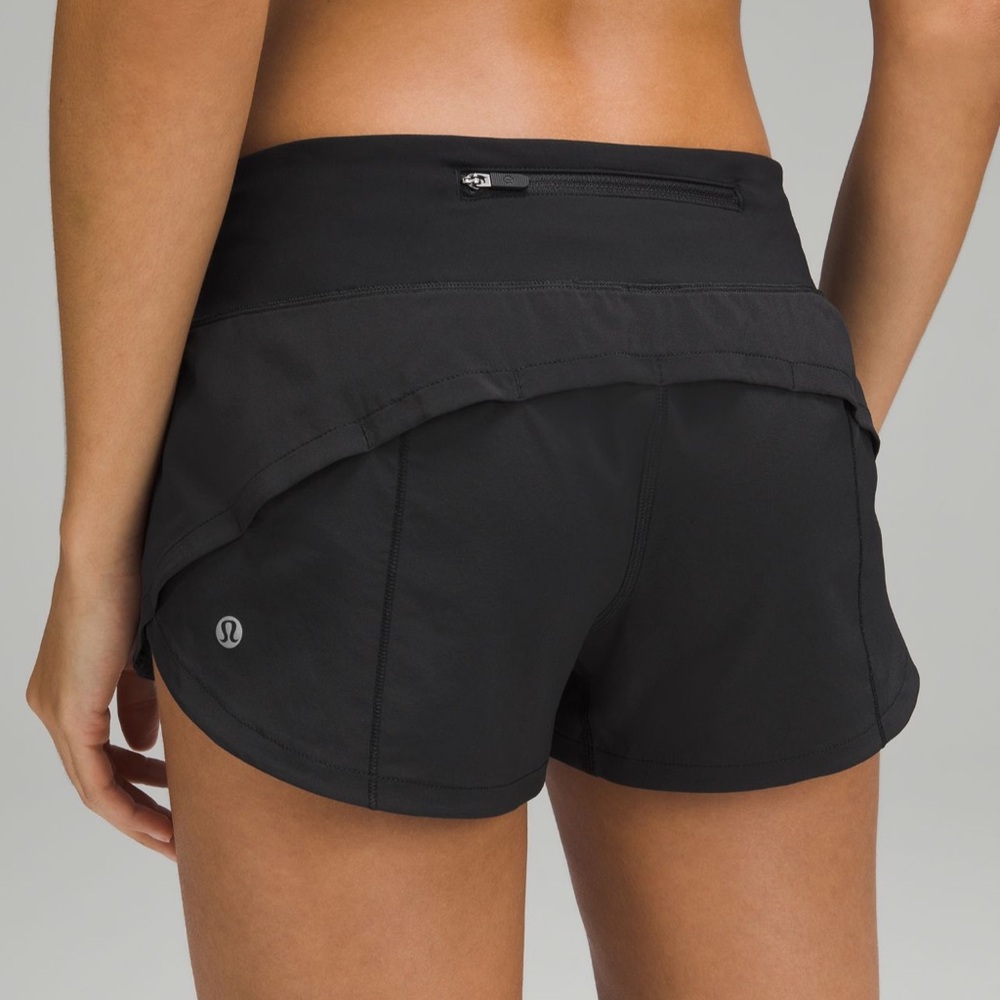 Lululemon Speed Up Low Rise 2.5 inch Black Shorts size 4